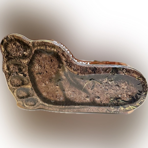 2016 JACK LINKS EMPTY LEFT BIG FOOT COLLECTIBLE STORAGE TIN SASQUATCH GIFT 11.5” - Picture 6 of 9